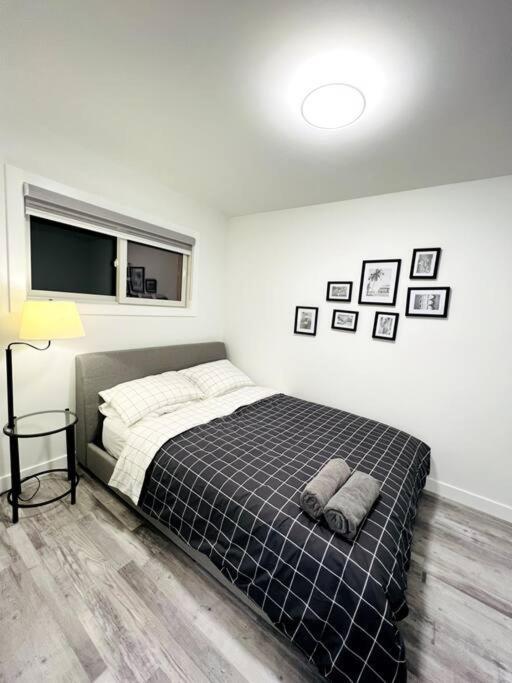 Walking Distance To St Boniface, Easy Parking Villa Winnipeg Exteriör bild