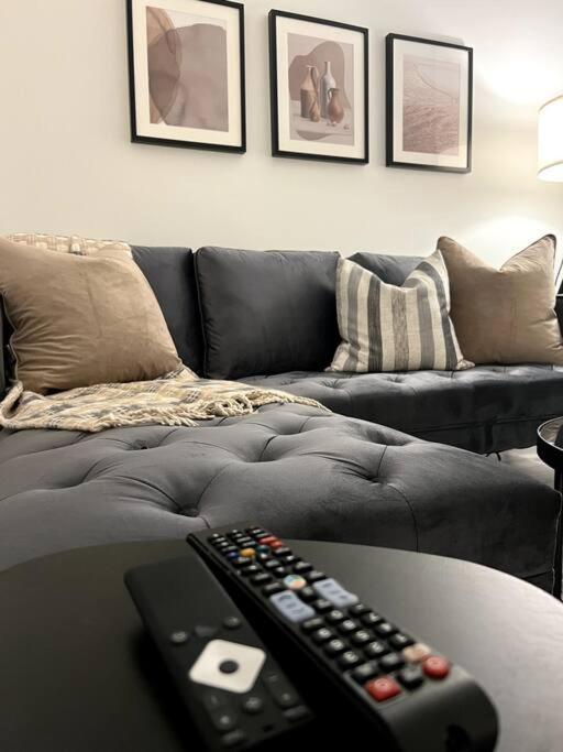 Walking Distance To St Boniface, Easy Parking Villa Winnipeg Exteriör bild